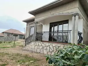 3bdrm Bungalow in Nansana~Kabulengwa for Sale