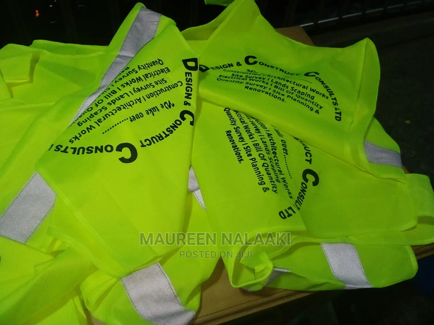 Printing on T Shirt, Reflectors, Banners, Stamps, Plastic Id