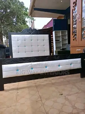 White Leather 5*6 Bed