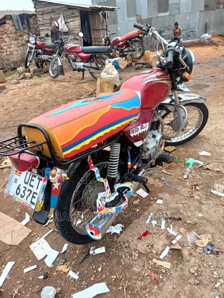 Bajaj Stroke 2021 Yellow