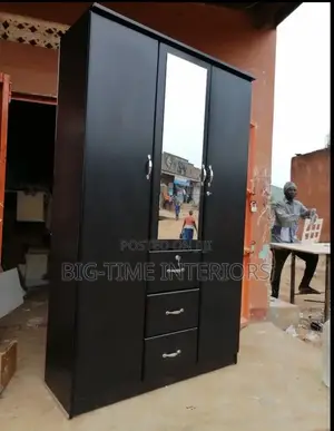 Black Triple Wardrobe 4*6 Feet