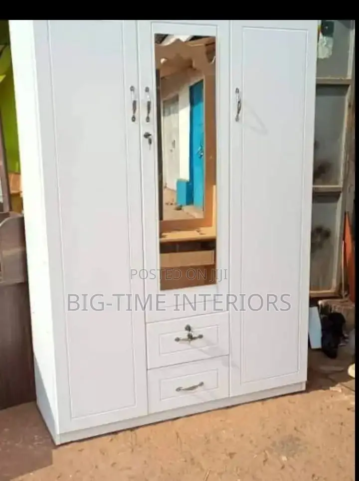 White Triple Door Wardrobe 4*6 Feet