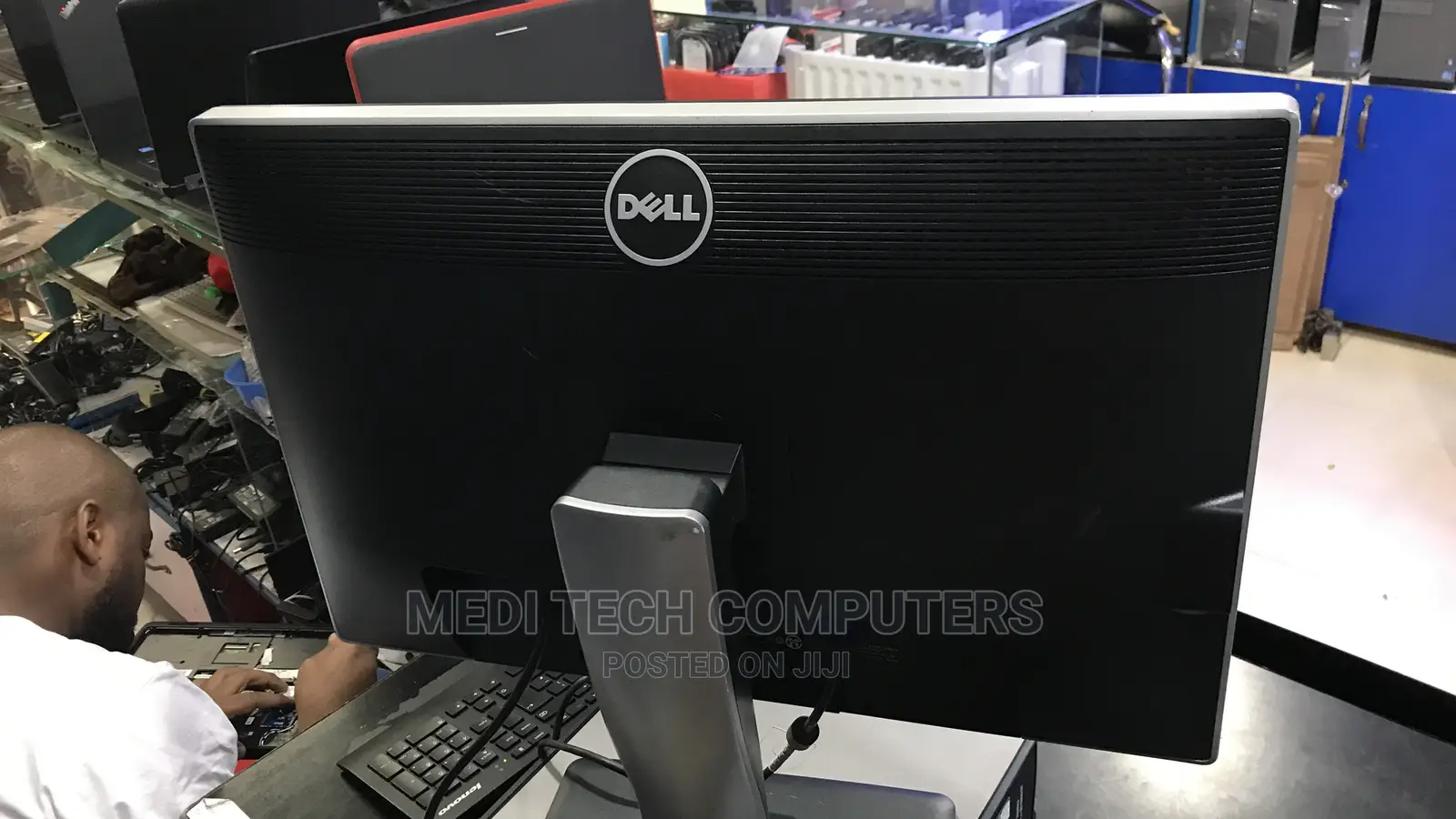 24 Inches Dell Monitor Available at Affordabe Price