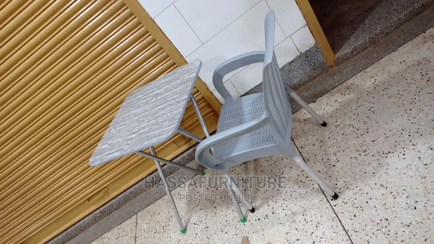 Foldable Reading With Its Chair