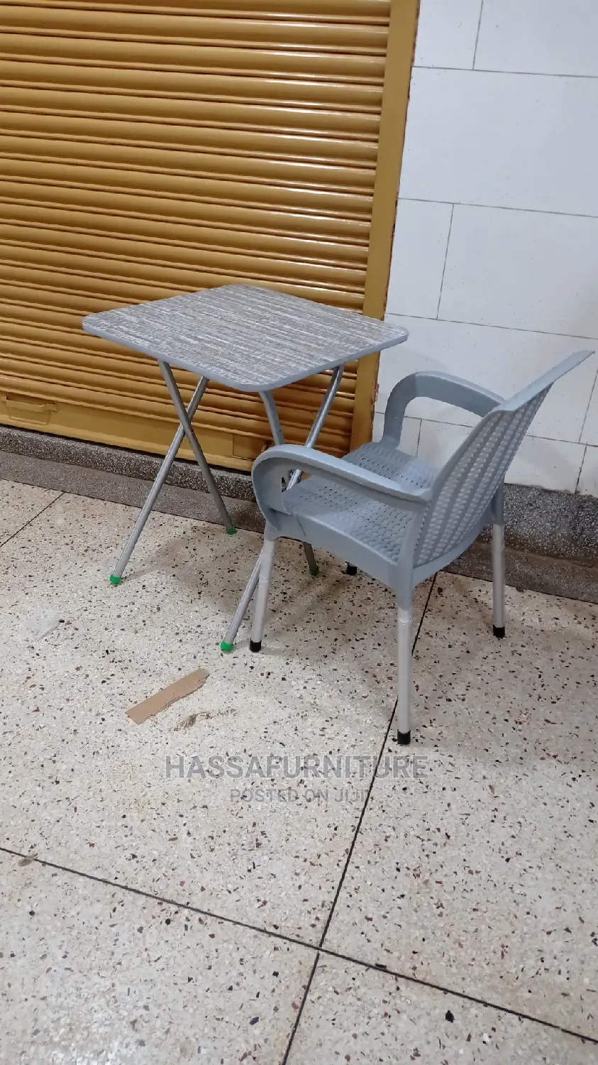 Foldable Reading With Its Chair