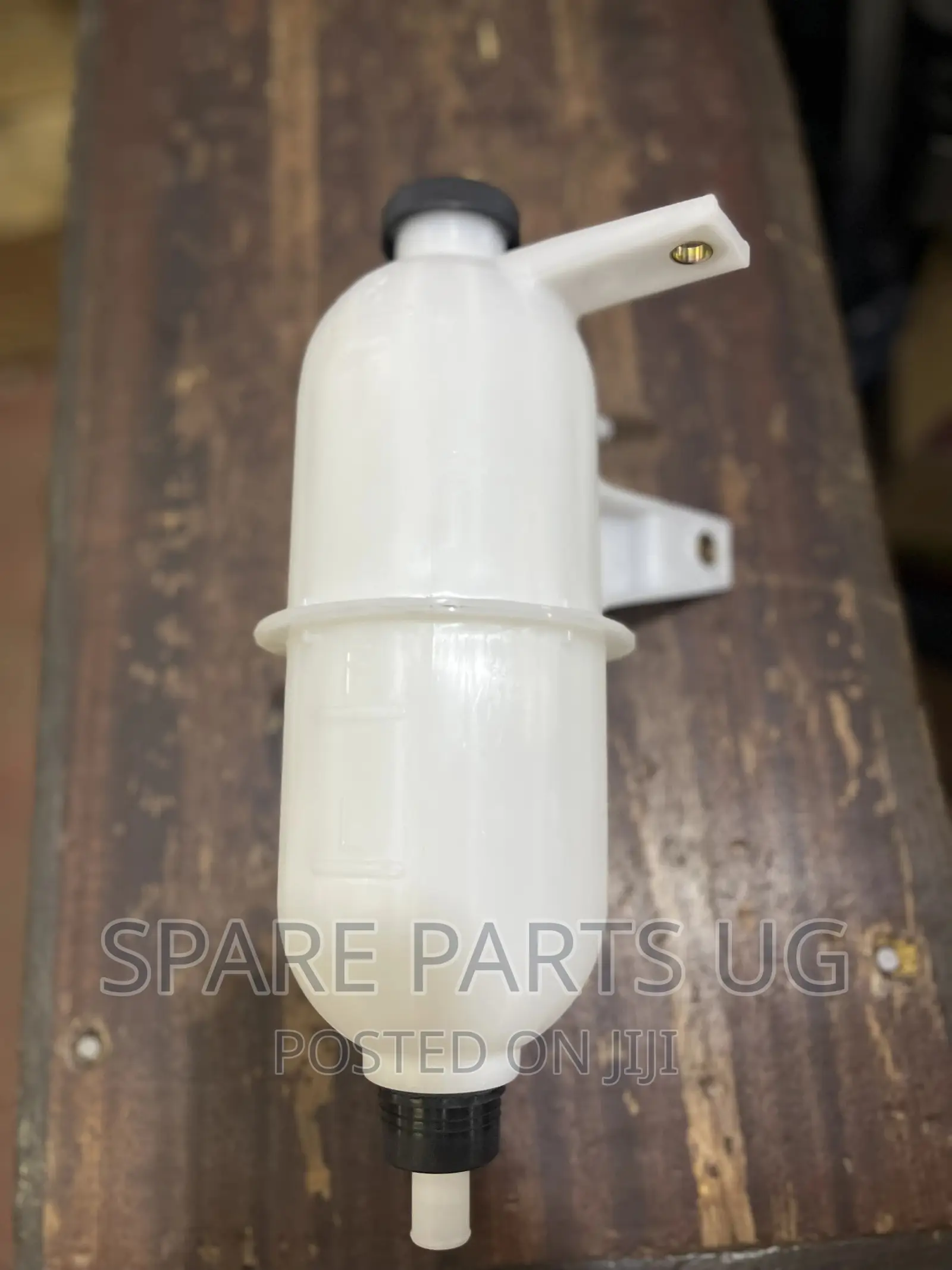 Hilux Vigo Radiator Tank / Reserve Tank