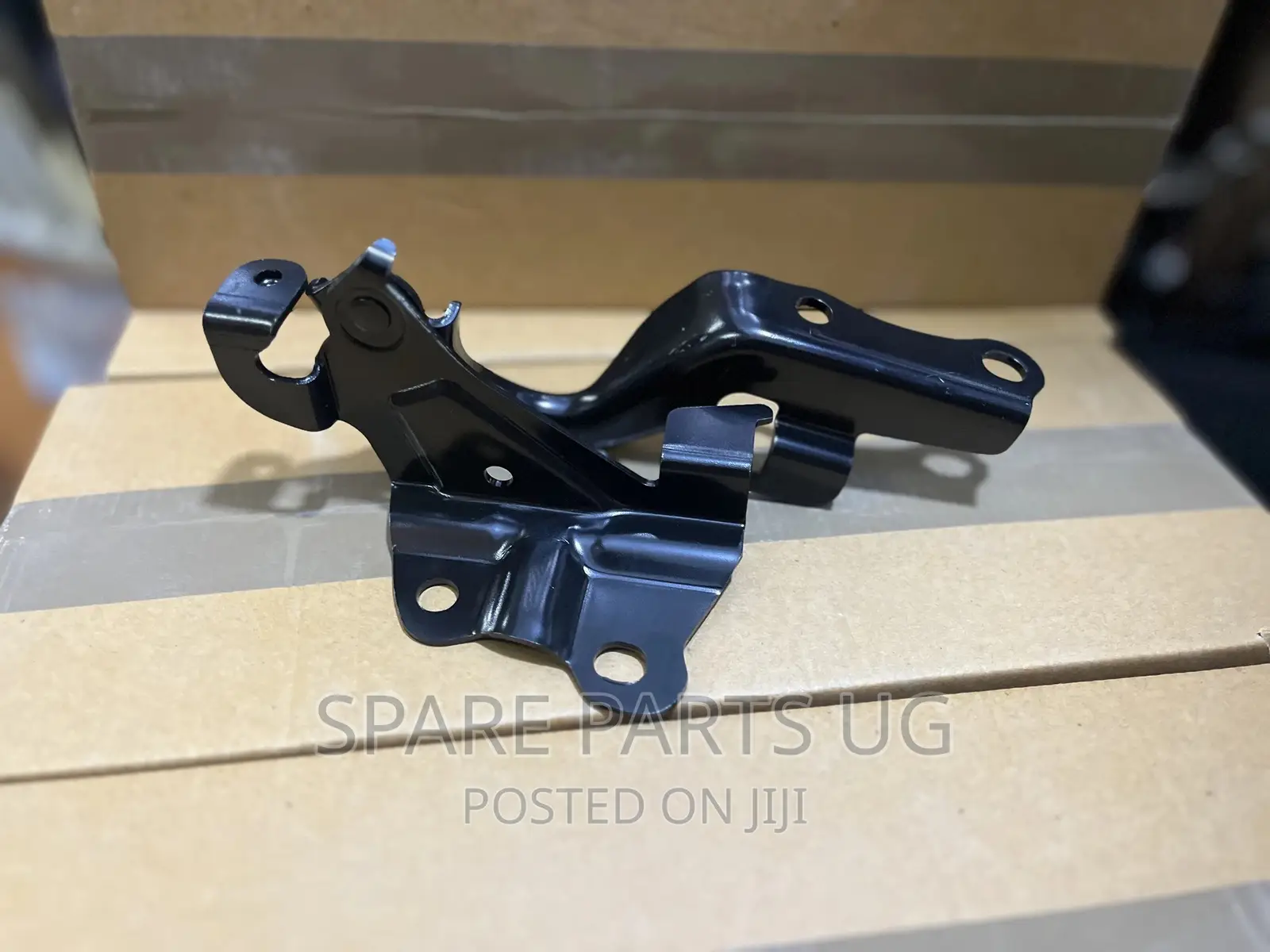 Hilux Revo Bonnet Support
