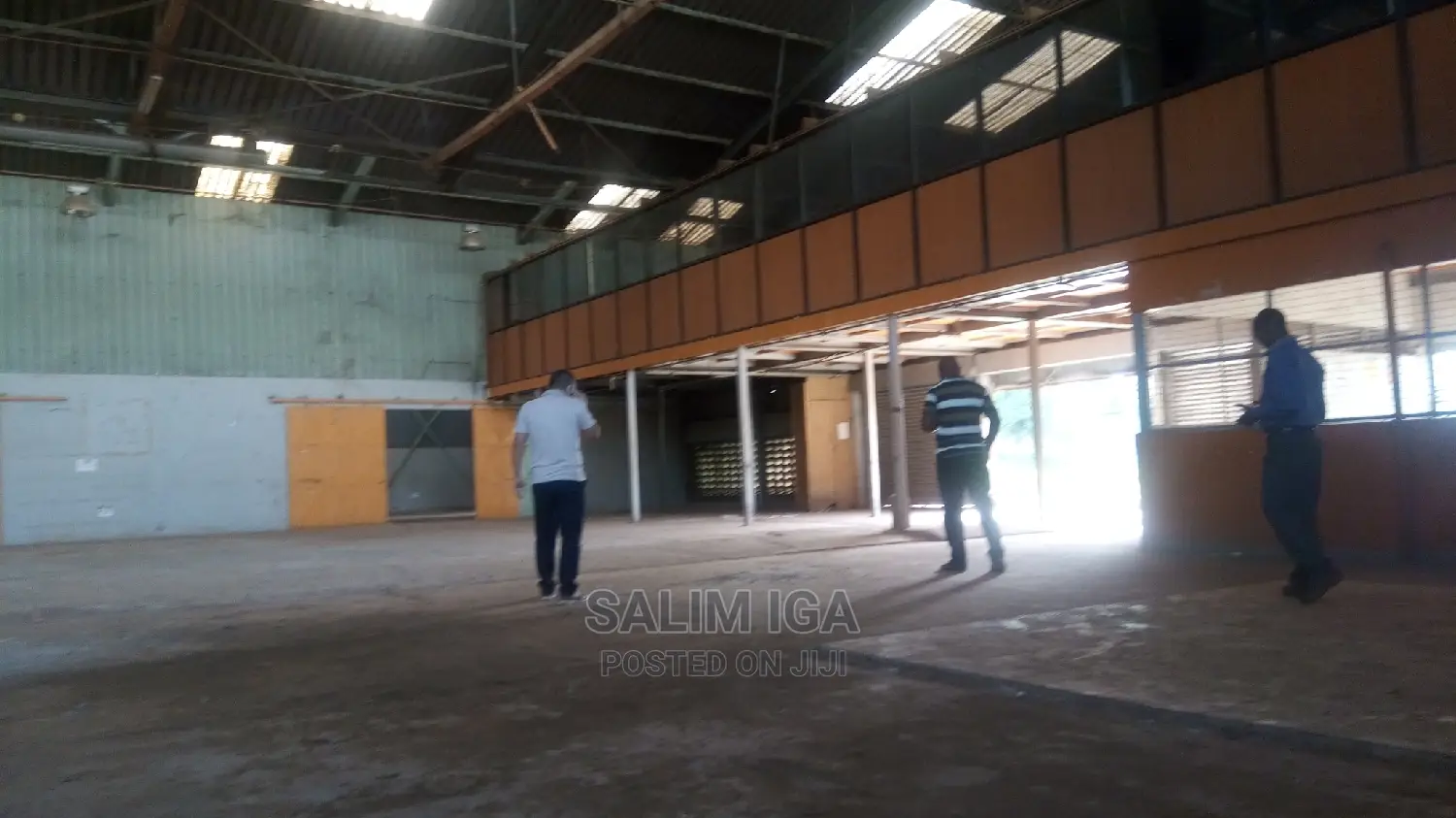 Private Warehouse