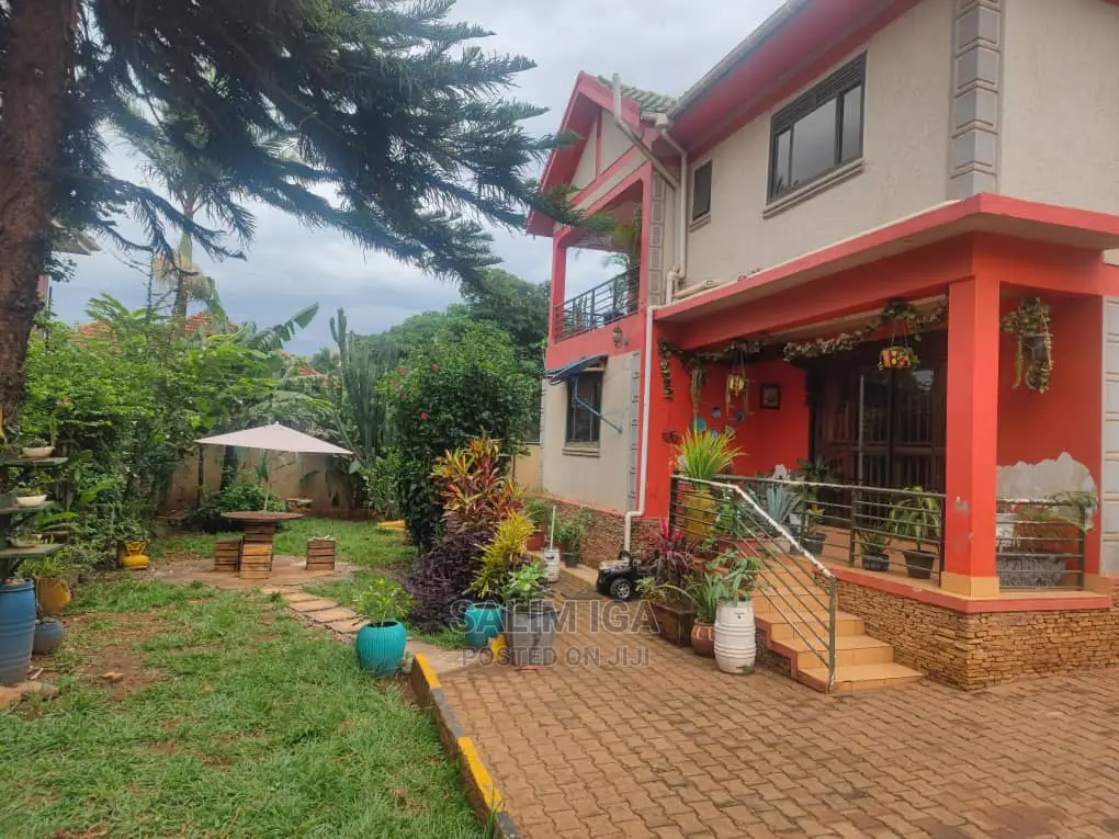 4bdrm Duplex in Kololo Property, Central Division for Sale