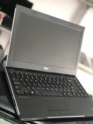Laptop Dell Latitude 3330 4GB Intel HDD 500GB