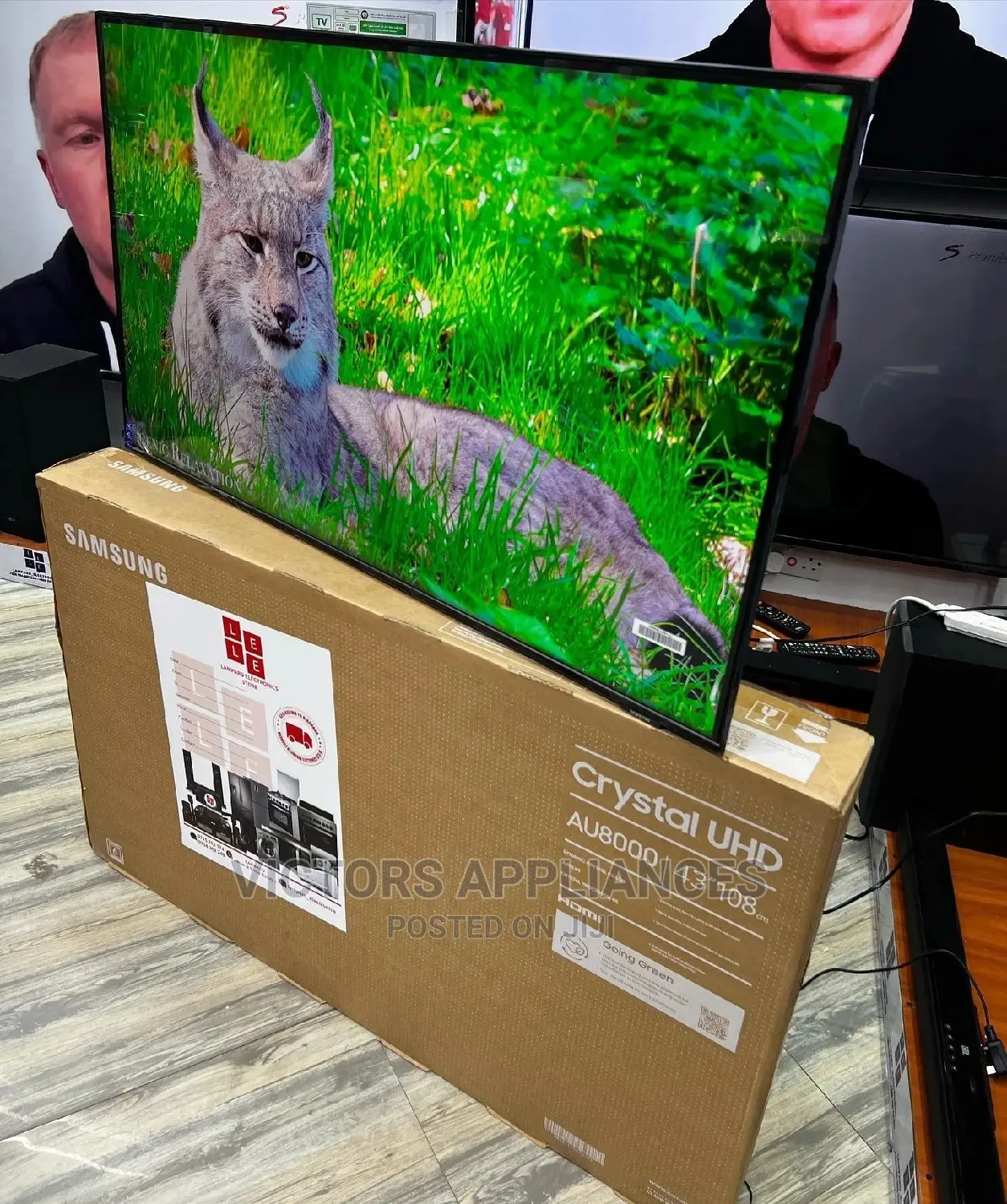 Samsung Crystal Uhd Smart TV 55inchs