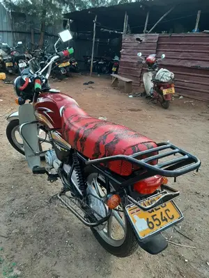 Polaris 2019 Red