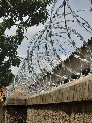 Razor Wire Fencing Installation 450mm