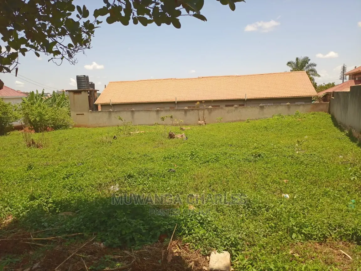 100by70ft Plot for Sale at Kyanja