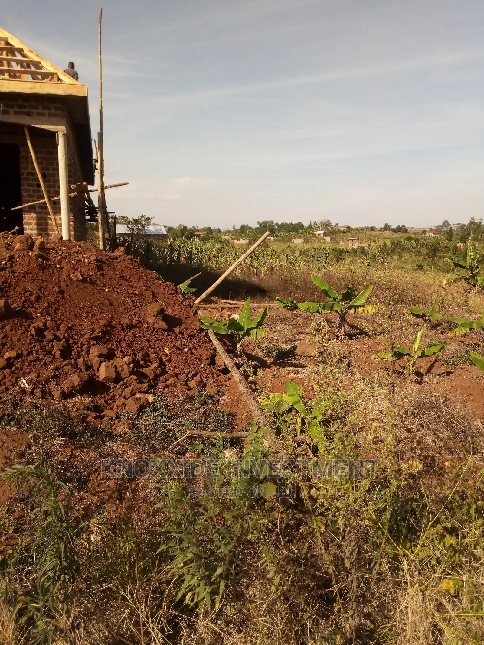 Plot for Sale 100x50ft at 16m Ugx Ready Tittle Sentema