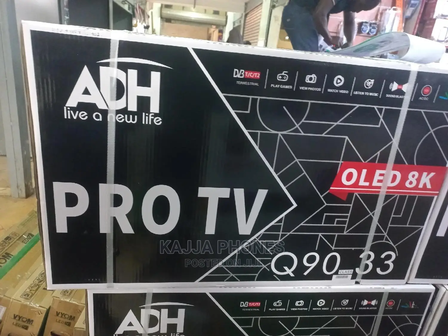 ADH Pro Tv 33 Inches