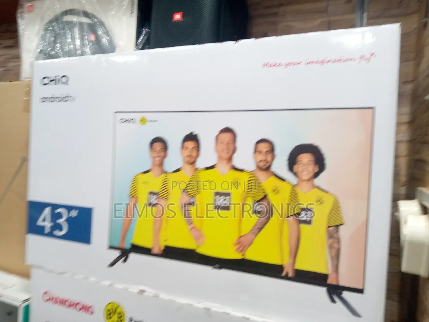 43" Chiq Smart TVS