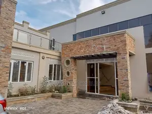 5bdrm Duplex in Fs Properties Ltd, Central Division for Sale
