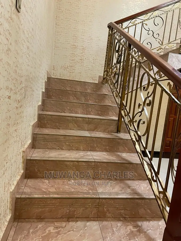 5bdrm Duplex in Fs Properties Ltd, Central Division for Sale