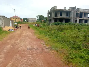 Plot for Sale in Kira Shimon