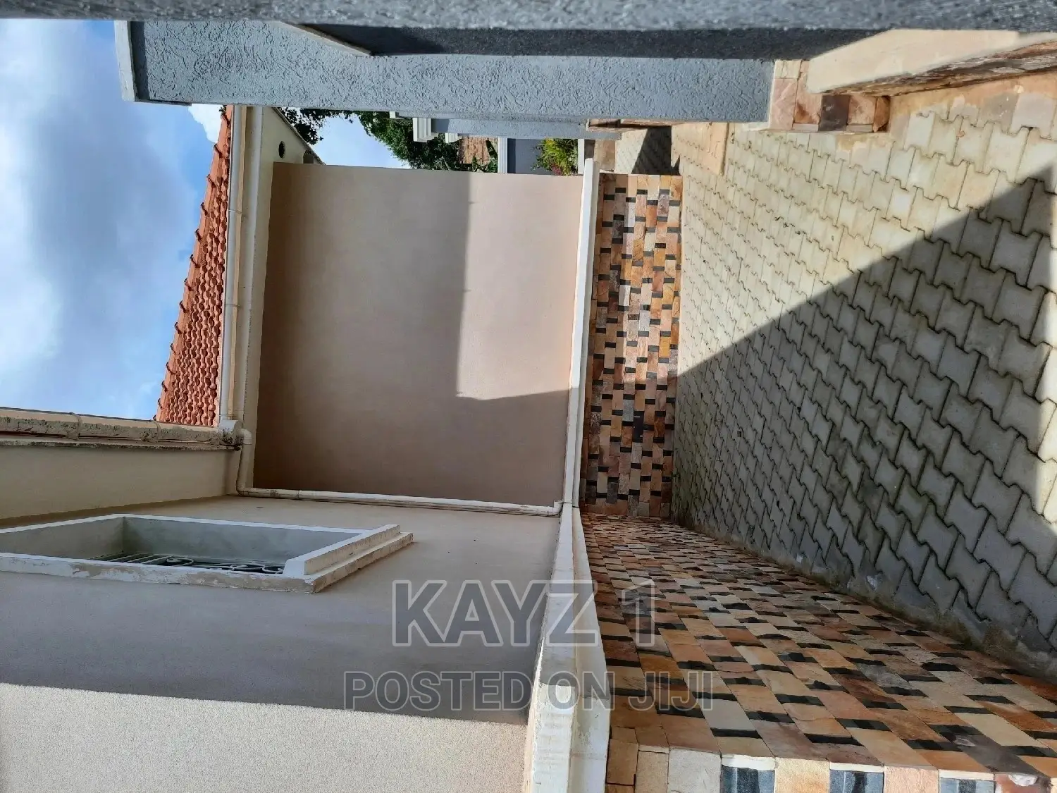 Furnished 4bdrm Mansion in Nabbingo, Central Division for Sale