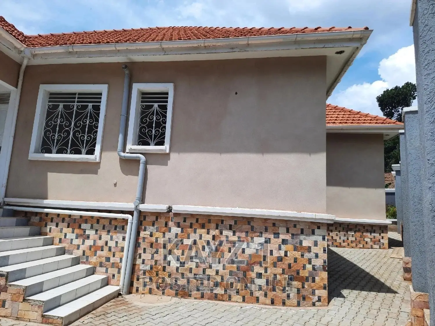 Furnished 4bdrm Mansion in Nabbingo, Central Division for Sale