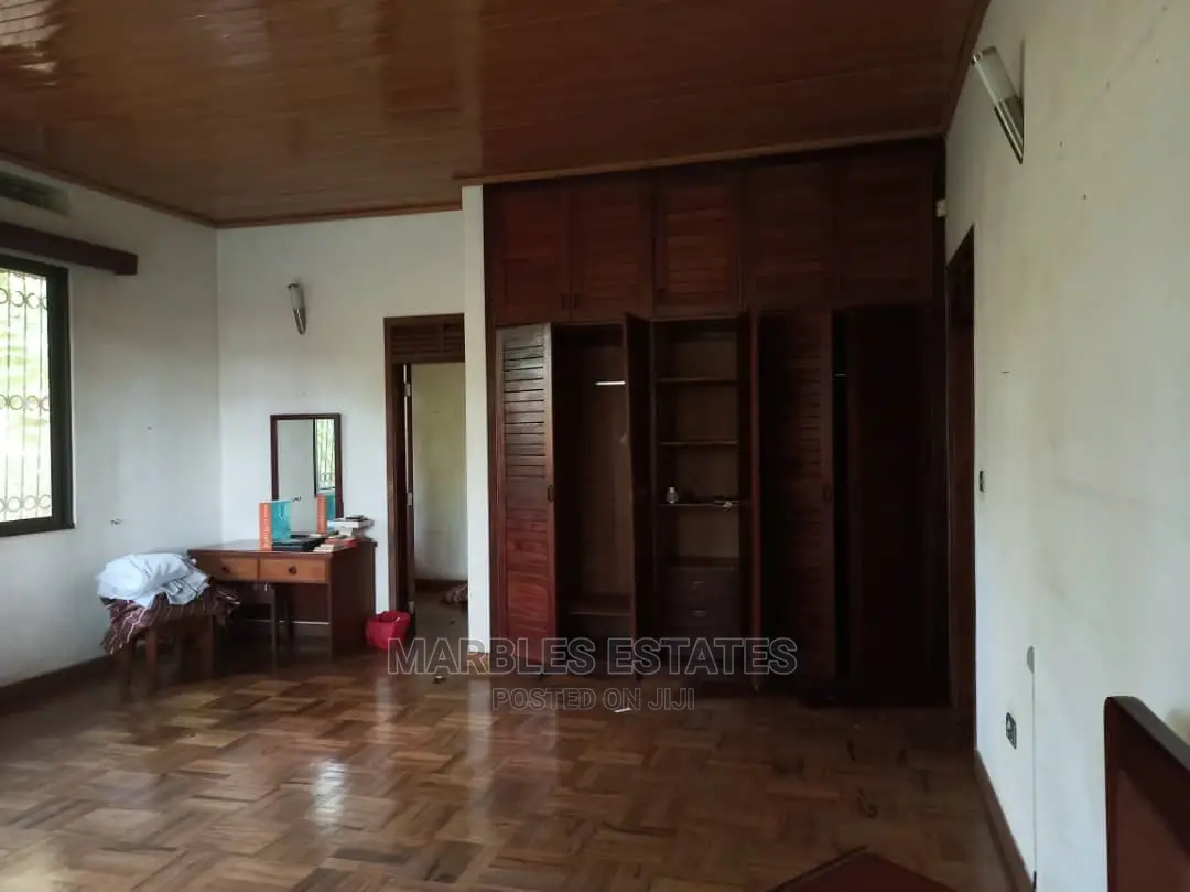4bdrm Bungalow in Upper Kololo, Central Division for Rent