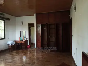 4bdrm Bungalow in Upper Kololo, Central Division for Rent