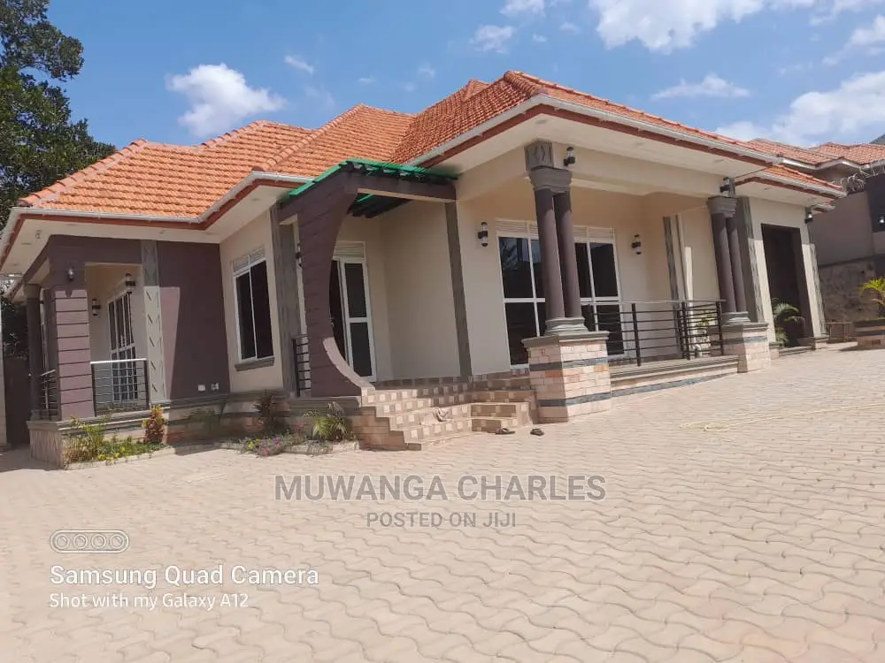 4bdrm Bungalow in Fs Properties Ltd, Central Division for Sale