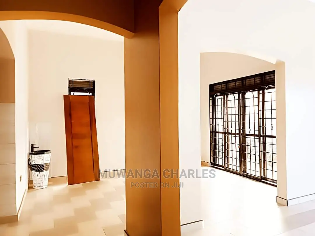 4bdrm Bungalow in Fs Properties Ltd, Central Division for Sale