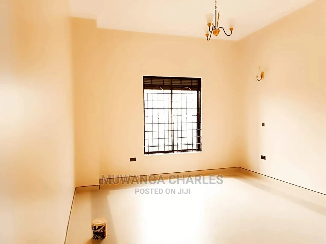 4bdrm Bungalow in Fs Properties Ltd, Central Division for Sale