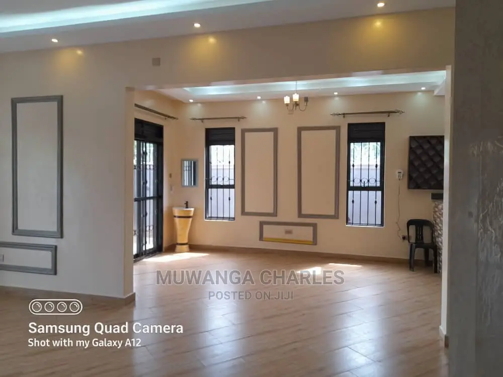 4bdrm Bungalow in Fs Properties Ltd, Central Division for Sale
