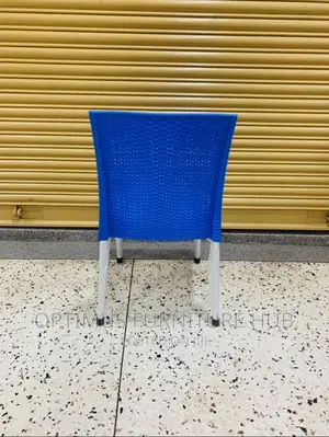 Knitted Plastic Chair (Blue)