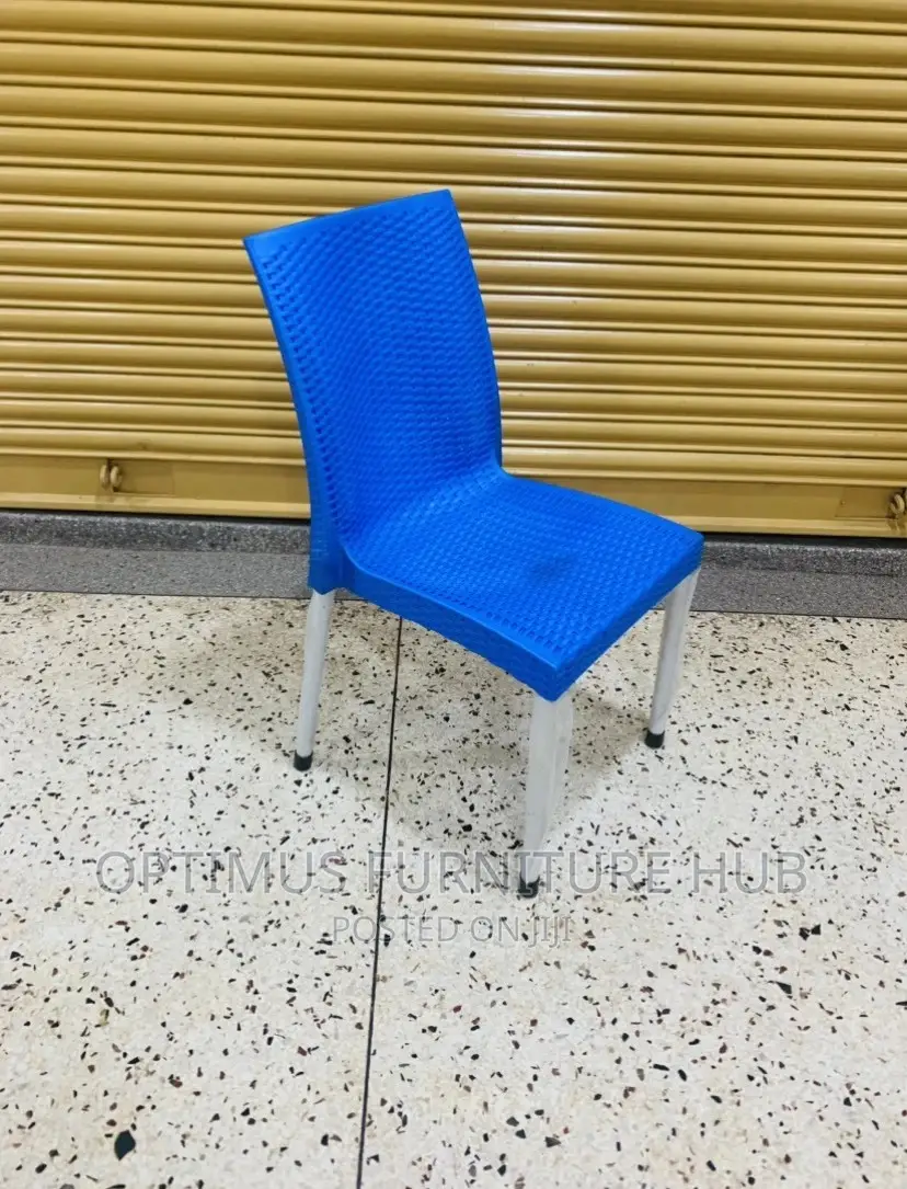 Knitted Plastic Chair (Blue)