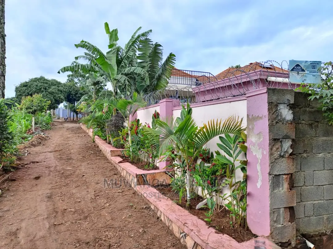 50decimals in Kajjansi Bweya for Sale