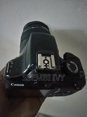 Canon Eos 1100d (Good Condition).