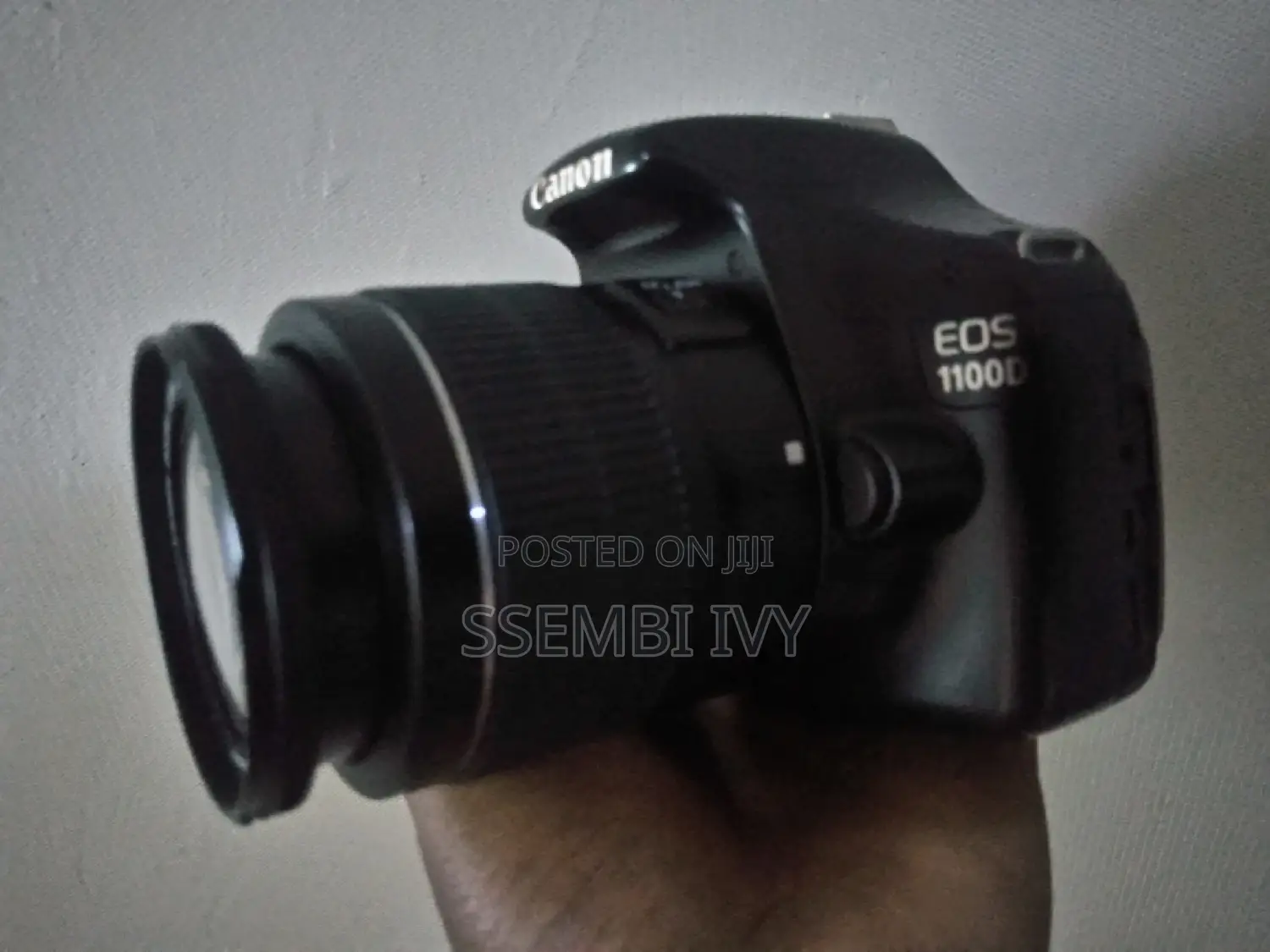 Canon Eos 1100d (Good Condition).