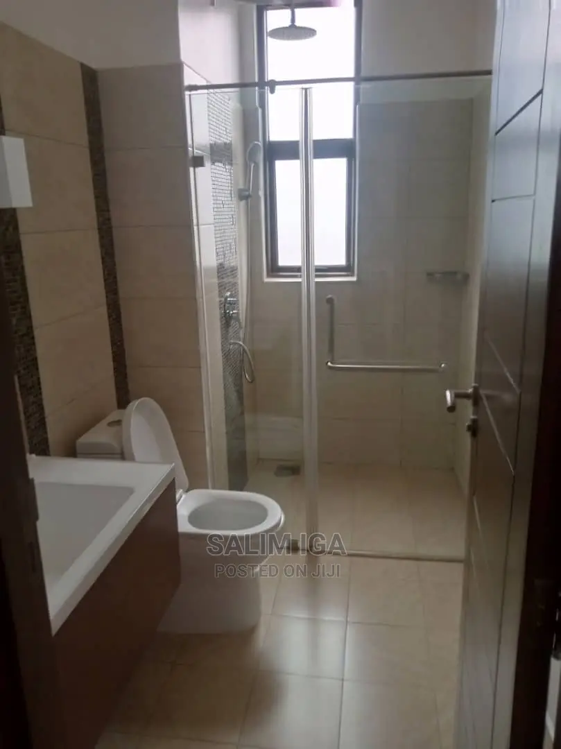 4bdrm Duplex in Kololo Property, Wakiso / Wakiso for Sale