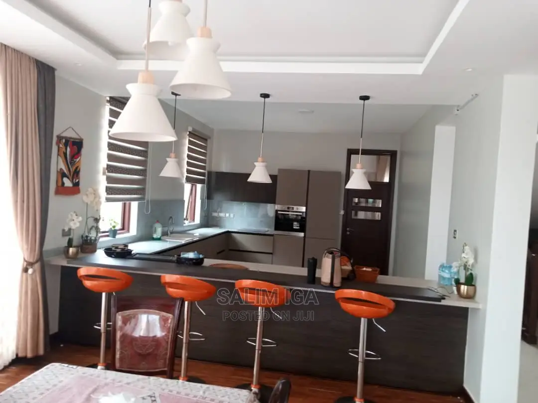 4bdrm Duplex in Kololo Property, Wakiso / Wakiso for Sale