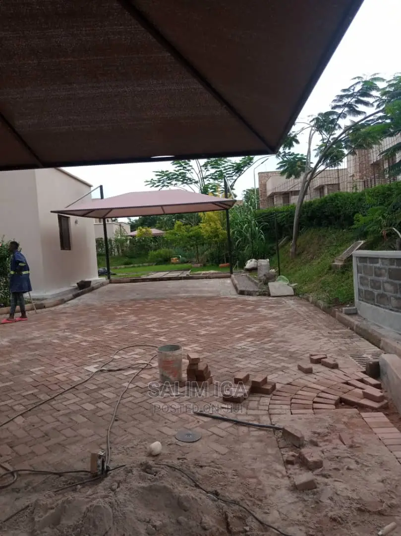 4bdrm Duplex in Kololo Property, Wakiso / Wakiso for Sale