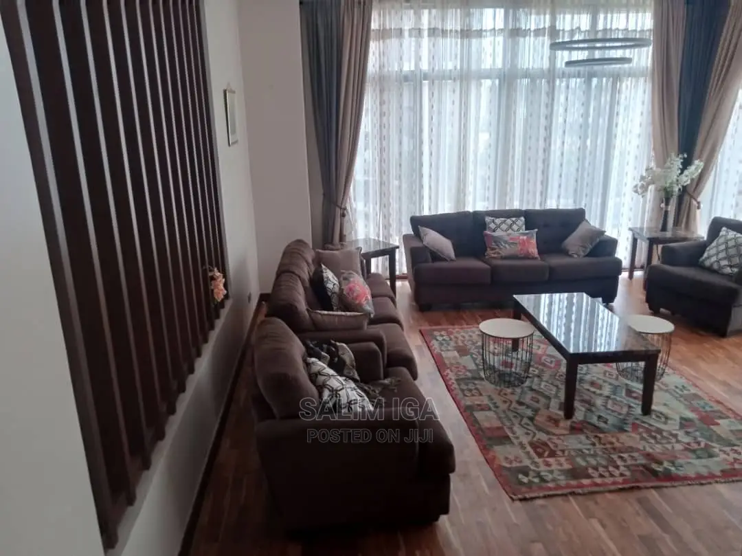 4bdrm Duplex in Kololo Property, Wakiso / Wakiso for Sale