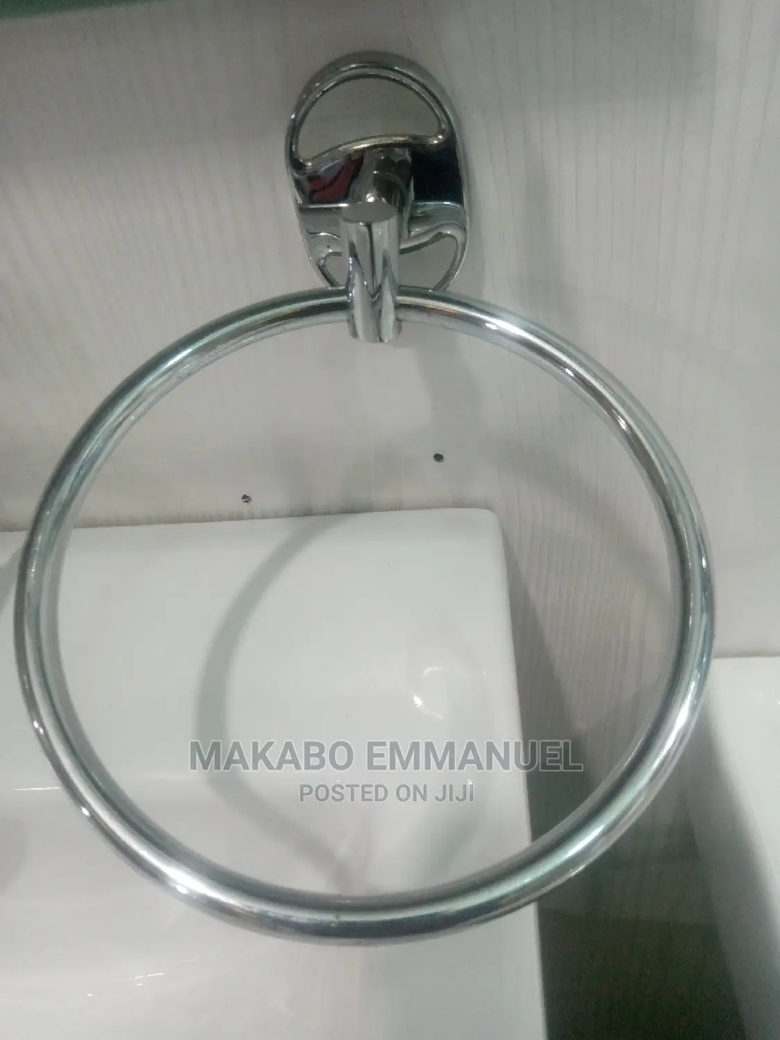 Ring Towel Holder
