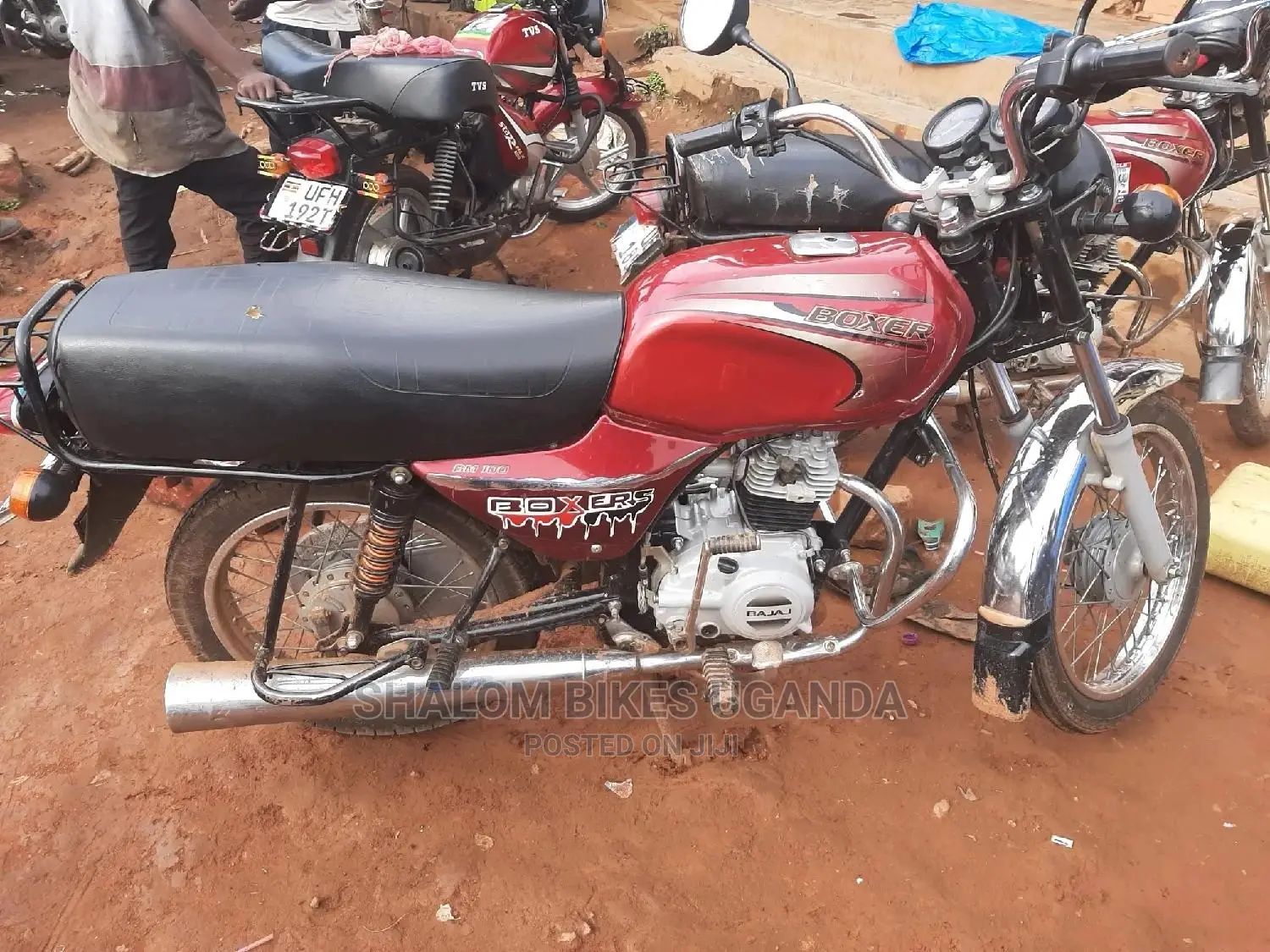 Bajaj Avenger 220 Street 2022 Red