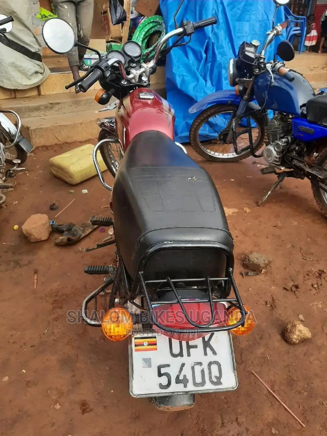 Bajaj Avenger 220 Street 2022 Red