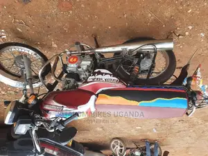 Bajaj Stroke 2018 Red