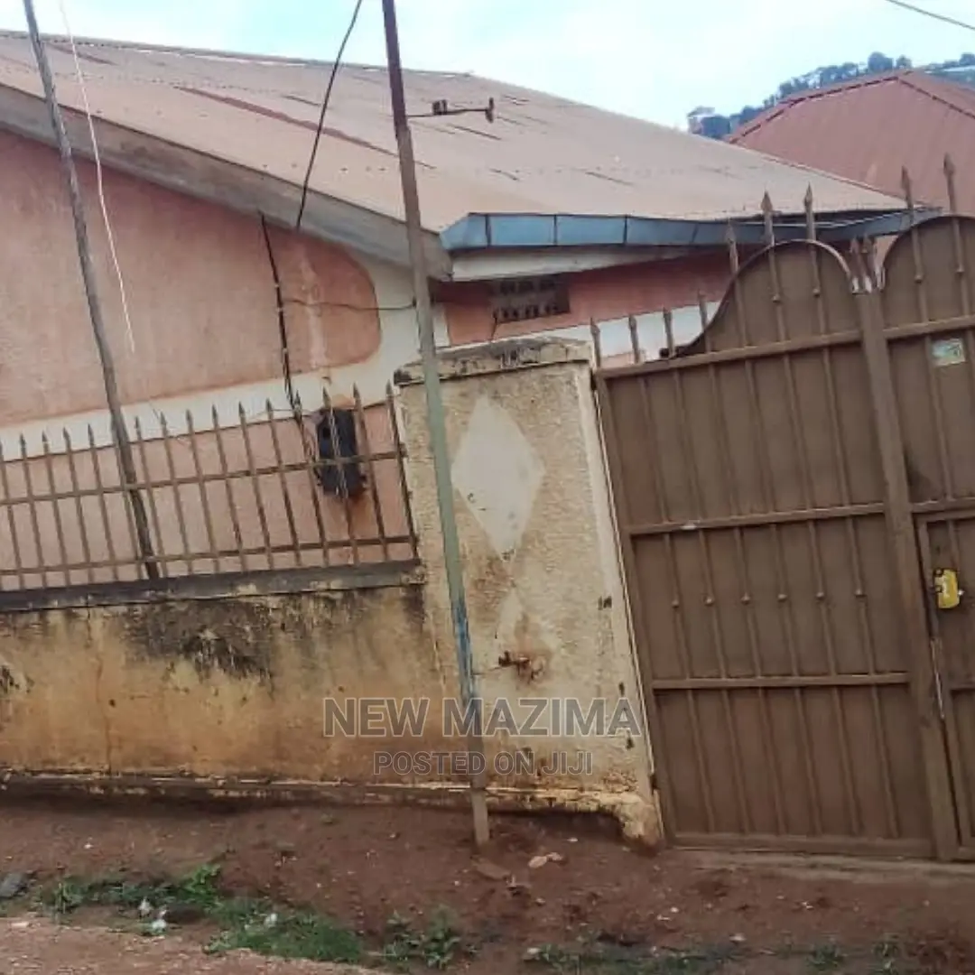 2bdrm House in Salaama Munyonyo, Division a for Sale