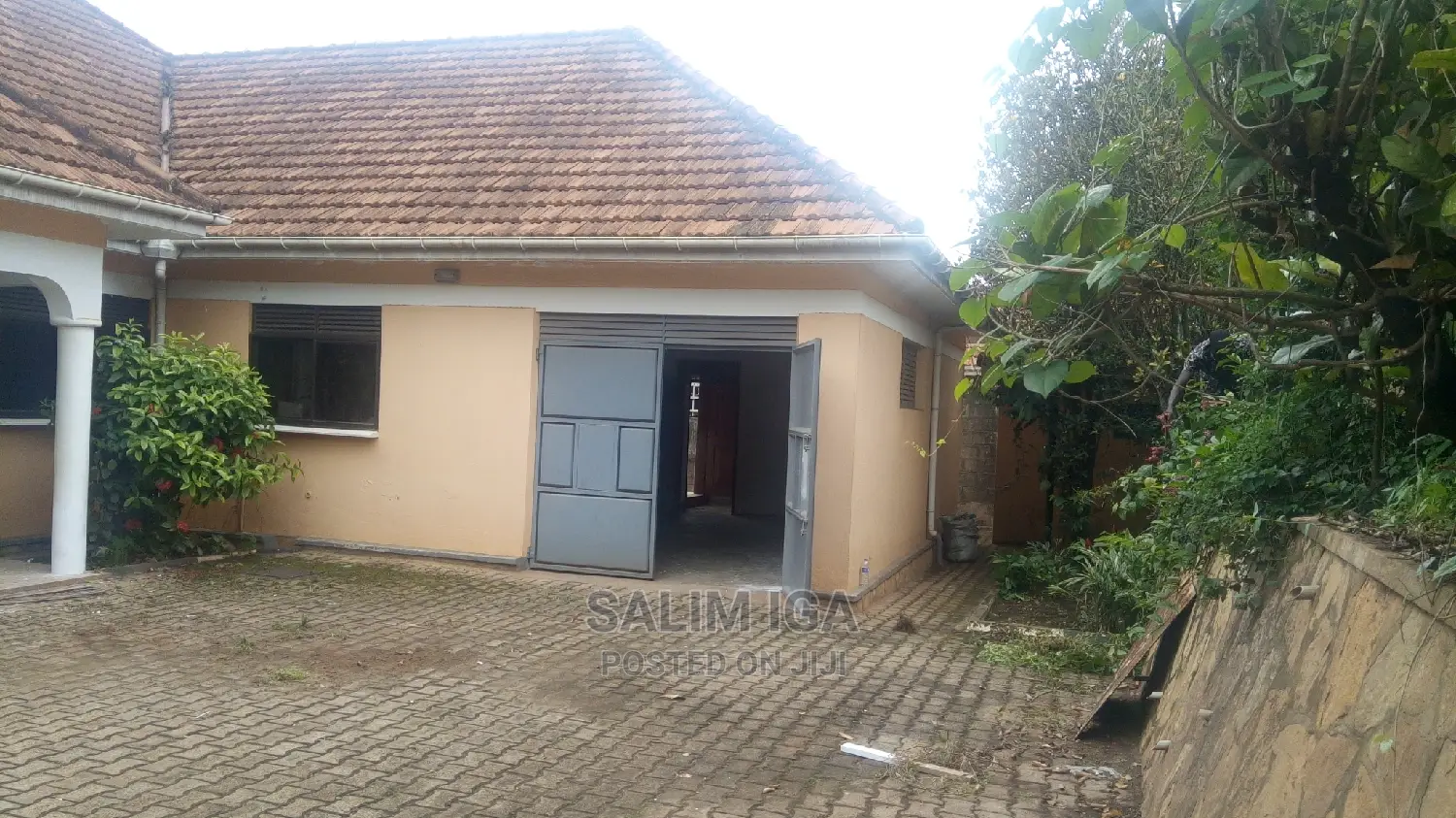 3bdrm Bungalow in Kololo Property, Central Division for Rent