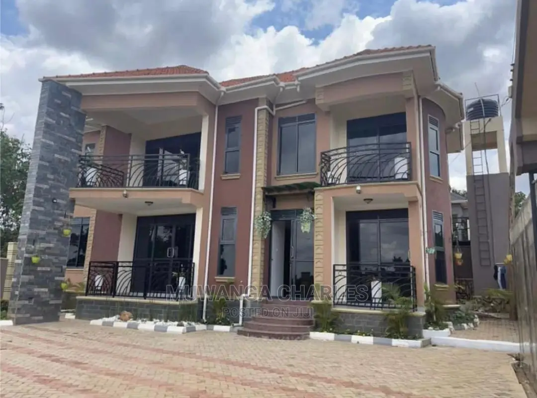 5bdrm Duplex in Fs Properties Ltd, Central Division for Sale