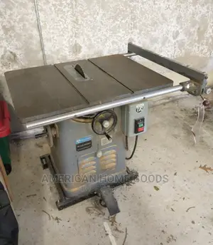 Heavy-duty Delta Commercial Box Table Saws