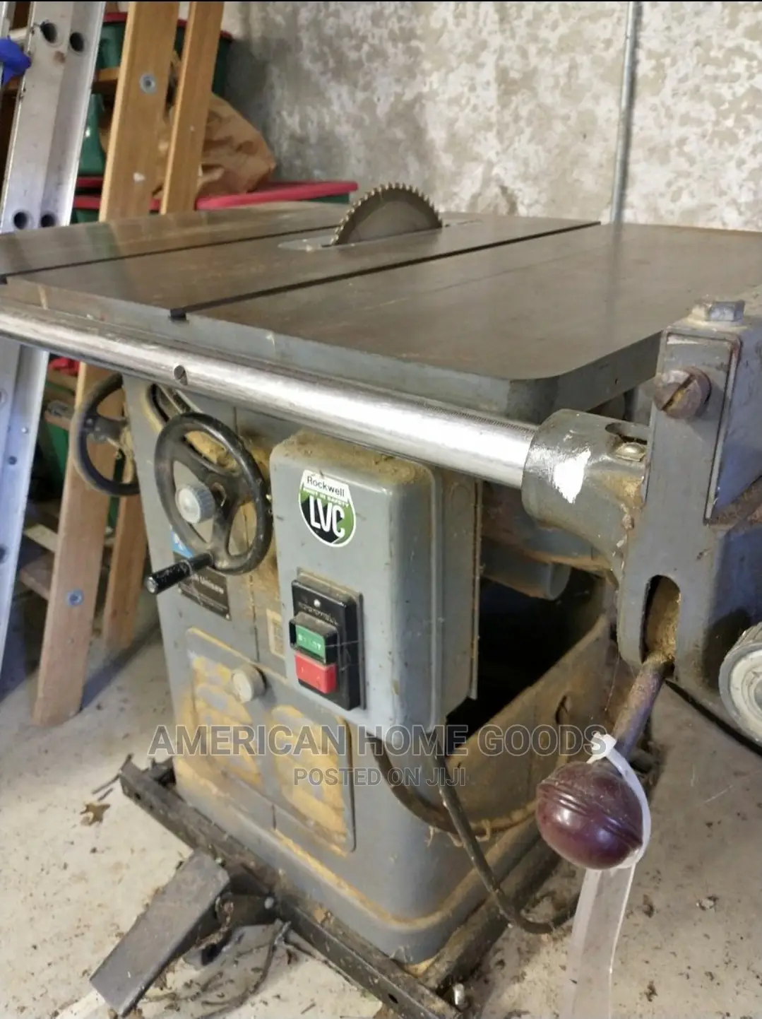 Heavy-duty Delta Commercial Box Table Saws